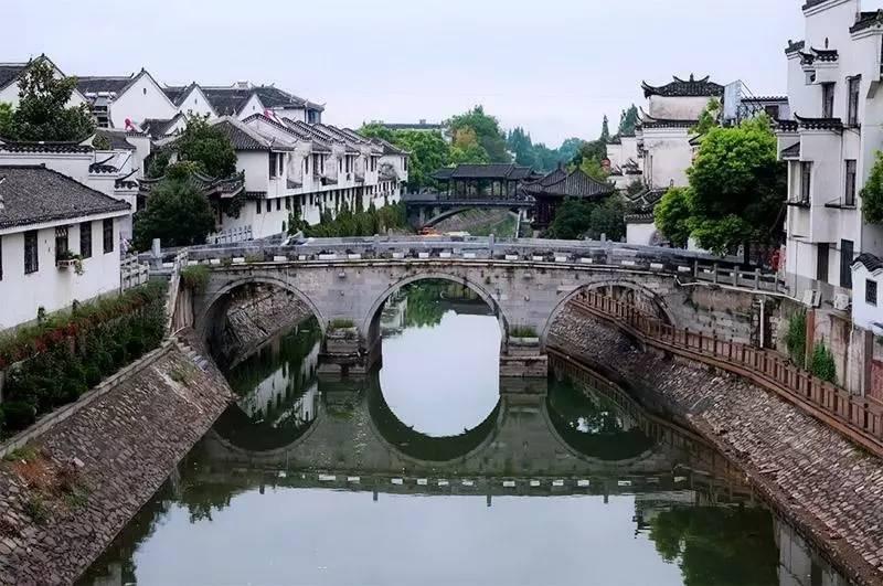 越过篱笆
